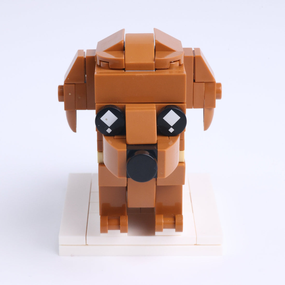 Dachshund dog brick figure, main product view