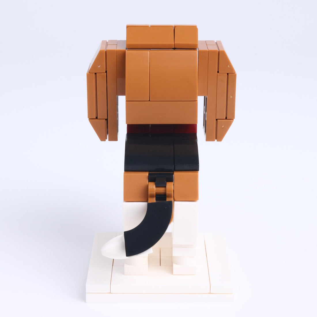 Beagle dog brick figure, back view